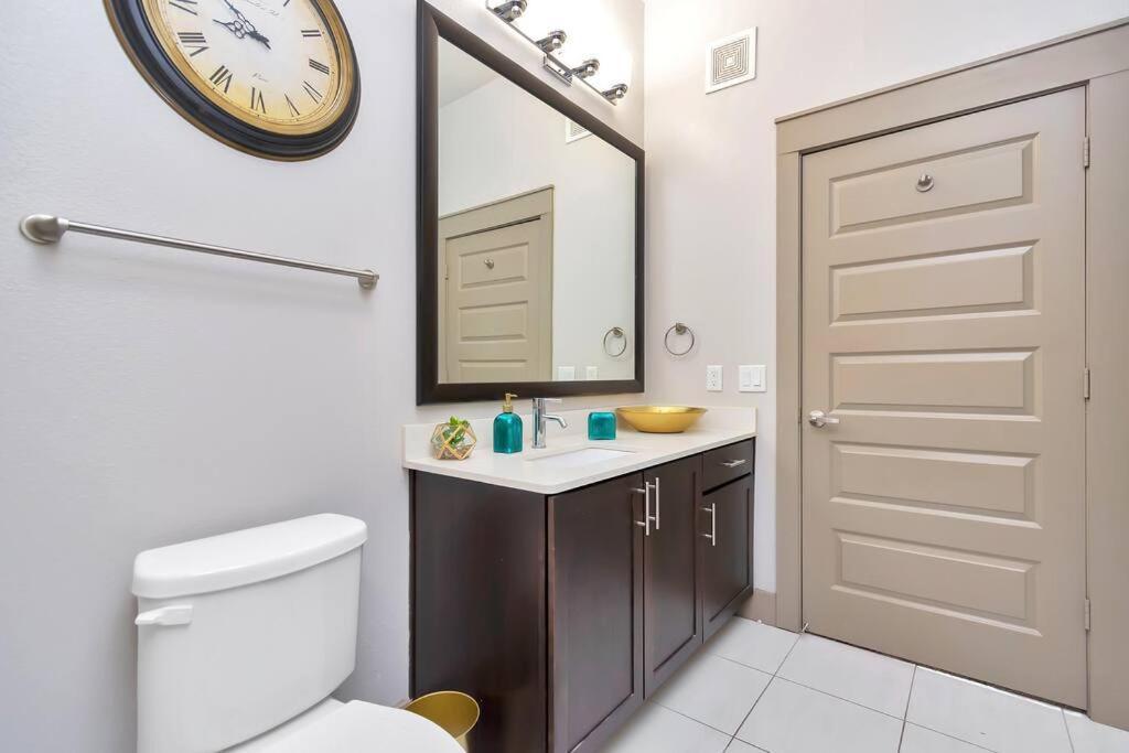 Penthouse Cool-Oasis-In-Houston-Rental Car Available-View-Great-Sleep Εξωτερικό φωτογραφία